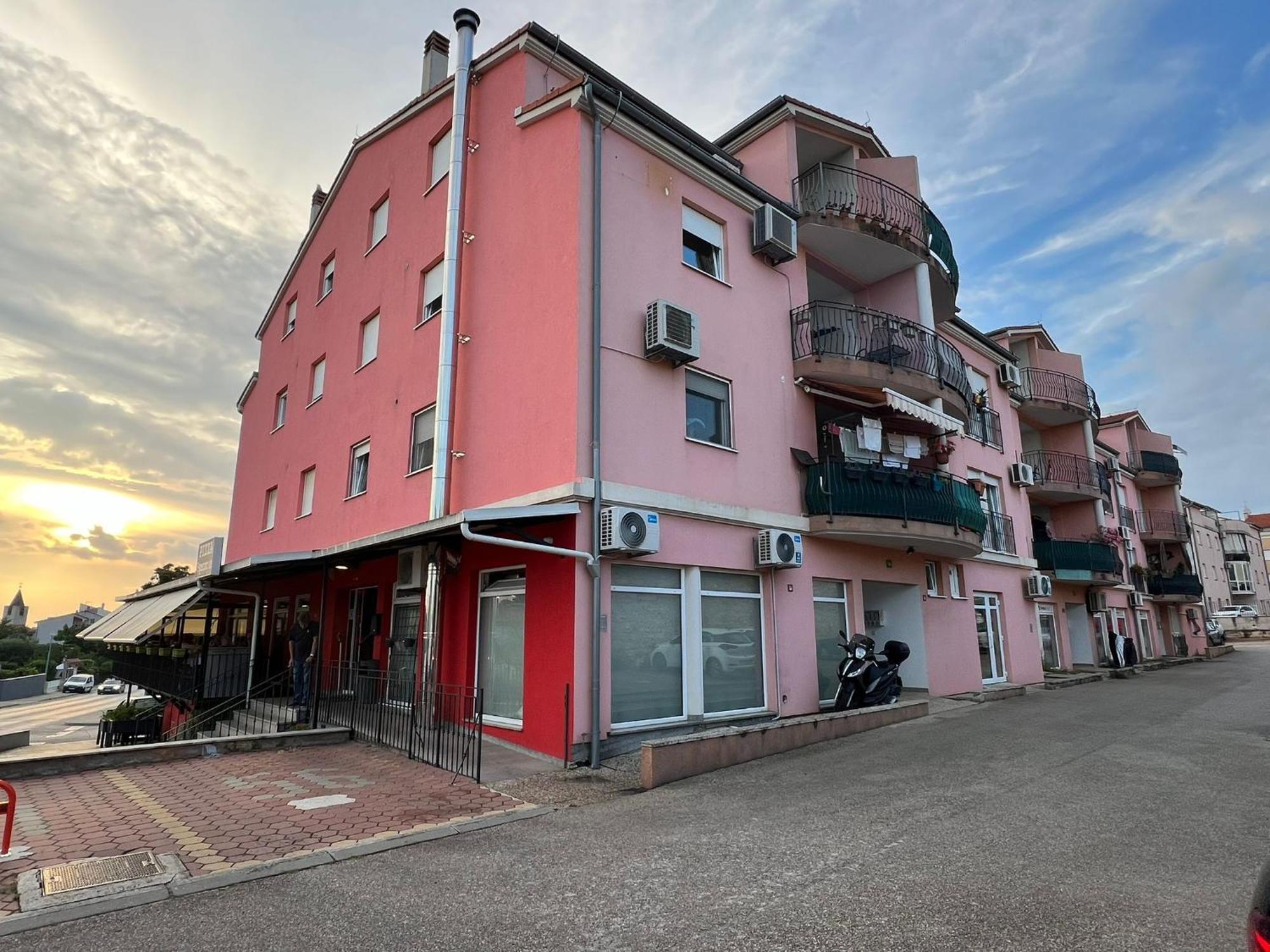Lungo Mare Apartment With Terrace Pula Exterior photo